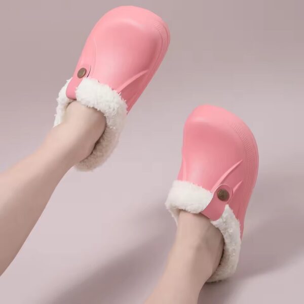 Cozy Pink Clogs with Warm Fleece Lining Cozy Pink Clogs with Warm Fleece Lining