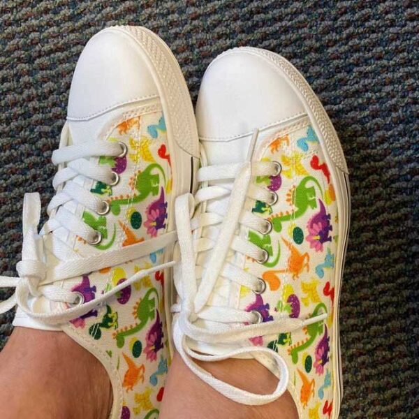 dinosaur-lovers-cute-dinosaurs-pattern-low-top-shoes_tlhwvg Dinosaur Lovers Cute Dinosaurs Pattern Low Top Shoes